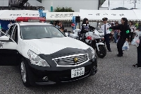ubR[